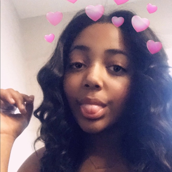 Meet your Posher, Nalia - Picture 4 of 8